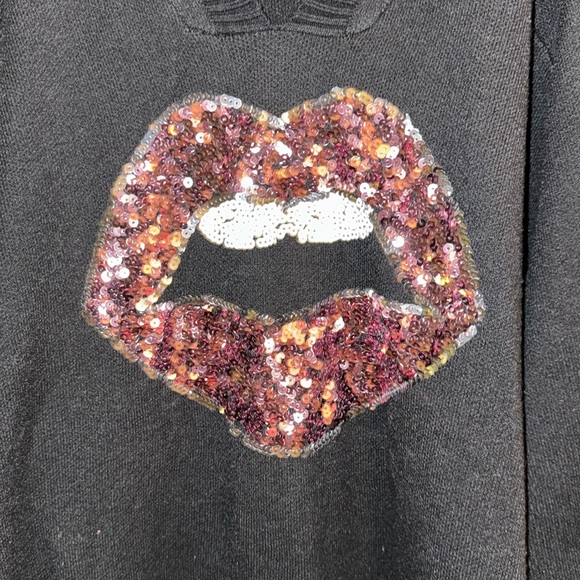 Torrid Breast Cancer Awareness Sequined Lips Sweater Size 3 - Picture 3 of 7